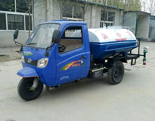 时风全封闭2方小型洒水车