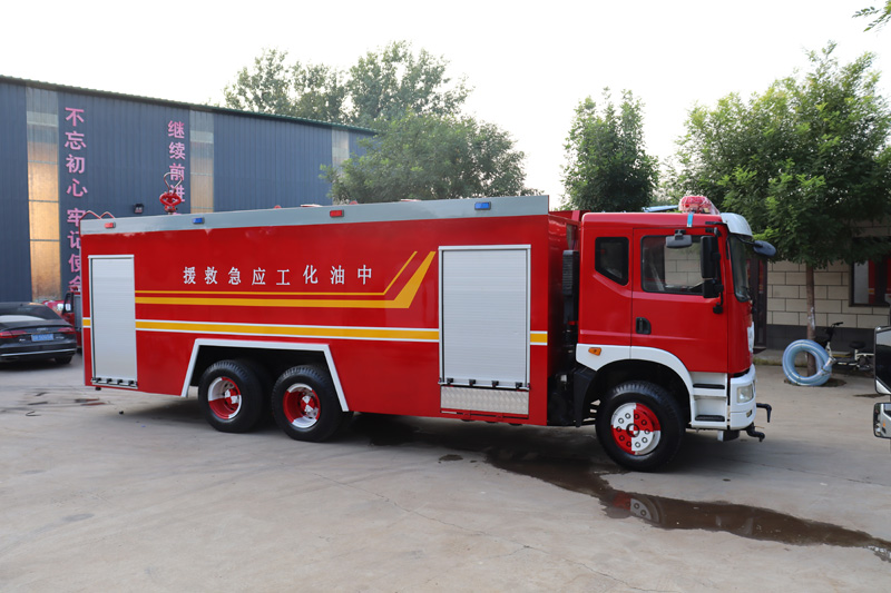山东BB贝博艾弗森官方网站消防车厂家：消防车工厂企业使用案例